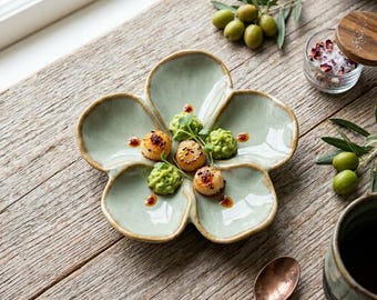 Ceramic Flower Plate Handmade Boho Serving Dish Colorful Appetizer Plate Floral Kitchen Decor Housewarming Gift
