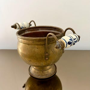 Vintage Brass Pot with Blue and White Delft Style Ceramic Handles. Old Brass Planter Cachepot Bowl. Rustic Traditional Home Décor