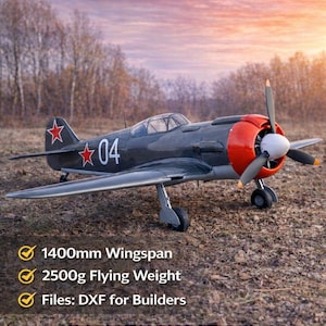 Puede incluir: Un modelo de avión RC, el modelo La 5FN WarBirds, se muestra en el suelo. El avión es de color gris oscuro con una nariz y hélice rojas. La envergadura es de 1400 mm. El texto "RC Plane La 5FN" y "Download Plans" son visibles.