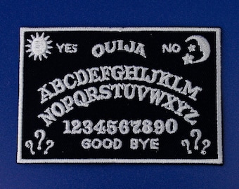 Parche bordado de tabla Ouija • Insignia gótica espeluznante • Parche ocultista de brujas para planchar o coser • Regalo estético emo de Halloween