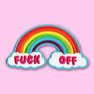 Toppa arcobaleno "Vaffanculo" • Toppa nuvola kawaii carina • Toppa orgoglio LGBTQ • Regalo da duro e volgare • Toppa ricamata da stirare o cucire