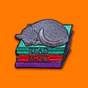 Read More Cat Patch | Whimsical Bookworm Badge | Cottagecore Cat on Books Iron-On | Librarian Gift | Academic Aesthetic Embroidered Patch