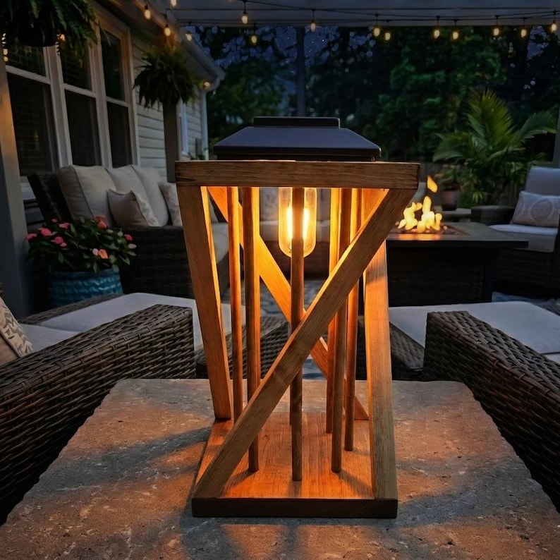 Lanterne solaire en bois, éclairage de terrasse extérieur, LED chaude, décoration de jardin rustique image 6