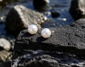 18K Solid Gold Freshwater Pearl Stud Earrings – 9mm Classic Minimalist Jewelry