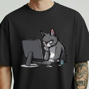 Lustiges Gamer Katzen T-Shirt - Gaming Geschenk, Katzen Liebhaber, Katzen Liebhaber Geschenk, Katzen Code Programmier T-Shirt, Computer Science Geschenk