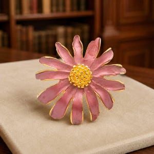 Large Vintage Gold Tone Purple Pink Flower Brooch, Dimensional Daisy Statement Pin