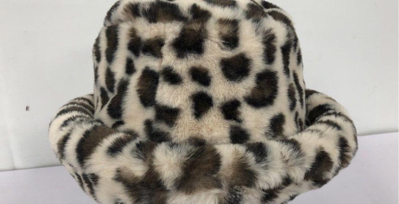 Urban Outfitters Leopard Print Faux Fur Bucket Hat | Super Soft Winter Accessory