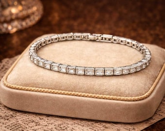 Bracelet tennis argenté en cristal baguette