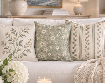 Kissenbezug mit Salbeigrünem Blumenmuster, neutrales Dekokissen mit botanischem Motiv, Kissen mit Landhausstil, Dekoration im Küsten- und Landhausstil, Kissen zum Kombinieren
