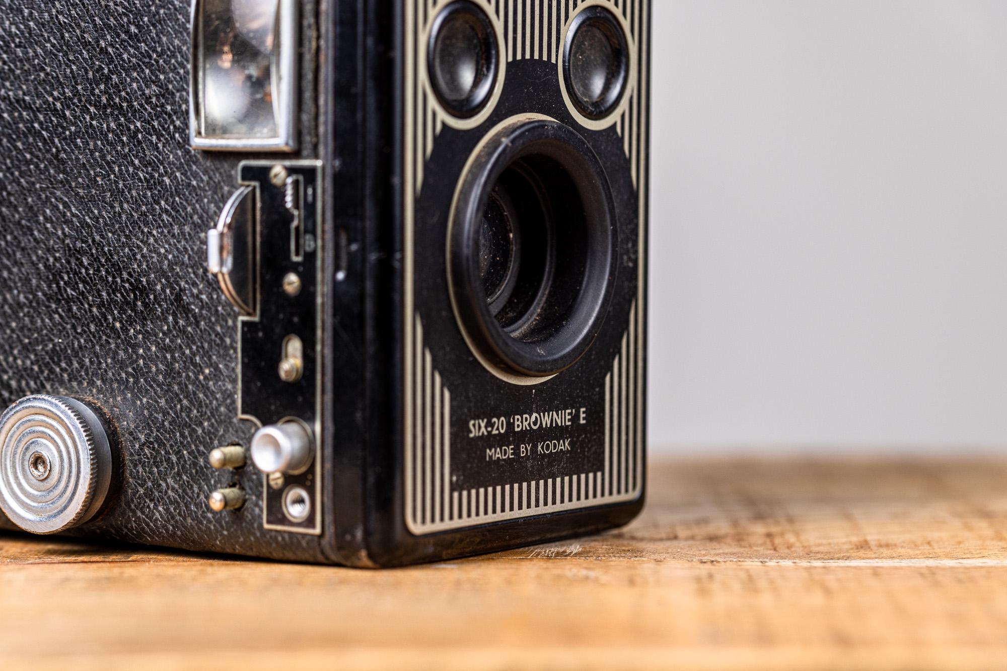 Vintage Kodak Brownie E Camera | 1950s Bakelite Box Camera - With