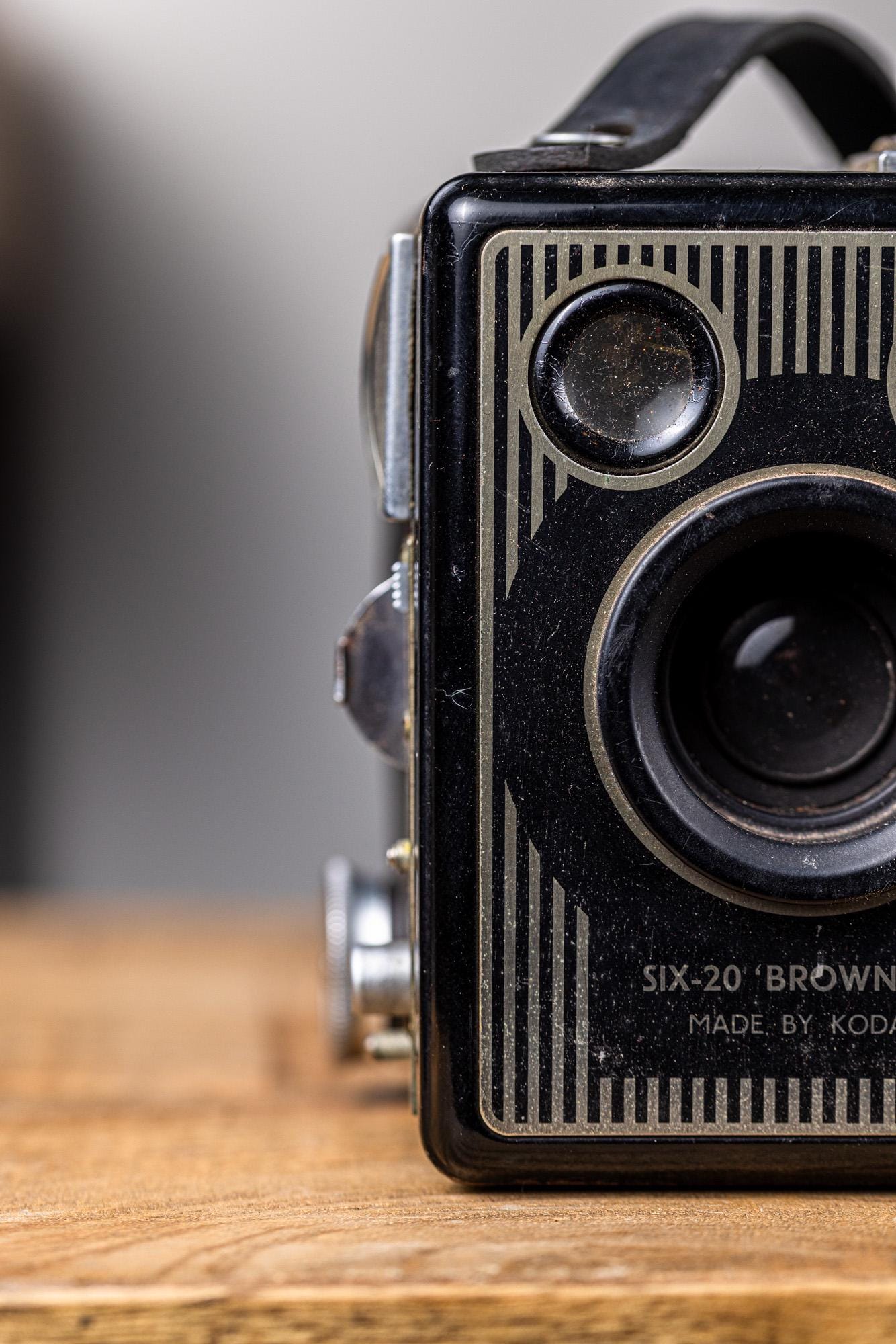 Vintage Kodak Brownie E Camera | 1950s Bakelite Box Camera - With