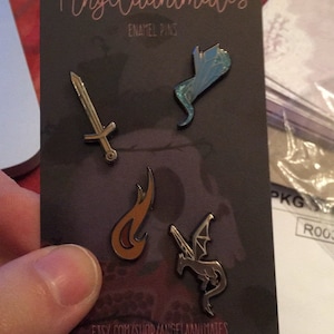 Officially Licensed Throne of Glass Mini Board Filler Pin Set