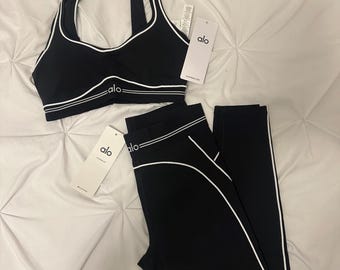 GLOEDNIEUWE ALO-yogatop en -legging, maat Small