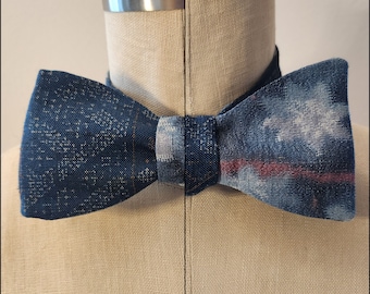 2 different sides | Silk self-tie bow tie | Vintage Japanese kimono wool | navy blue with a dash of pink and white