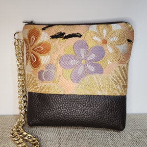 Handgelenktasche aus Seide und echtem Leder | Vintage japanischer Obi Stoff Seide | Lila und orange Blume auf goldenen Blättern 13x13cm