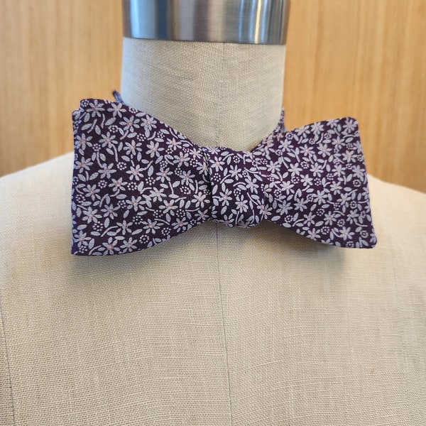 Self-tie and Pre-tie Bowtie | vintage Japanese kimono silk | royal purple with light gray tiny floral motif