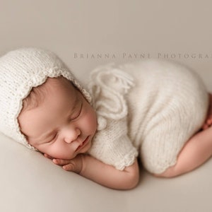 Newborn Short Sleeved Outfit, Newborn Bonnet, Lace Bonnet, Photo Prop