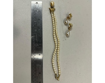 Vintage Double Strand Faux Pearl Necklace and Teardrop Earring Set Gold Tone Bow