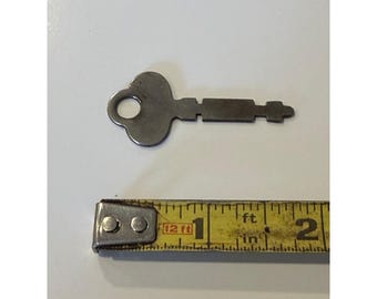 Vintage Antique Flat Steel Skeleton Key Cloverleaf Bow Steampunk Hardware 1.75in