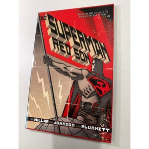 Superman Red Son DC Comics Graphic Novel Mark Millar Dave Johnson TPB Paperback