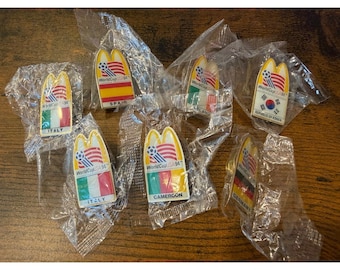 Lote de 8 pines sellados de McDonald's de la Copa Mundial de la FIFA 1994, Marruecos e Italia