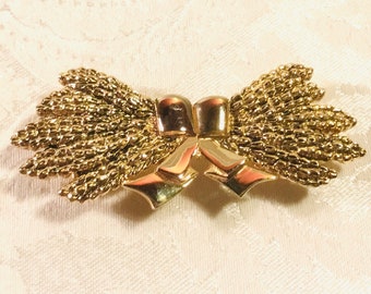 Vintage Paquette Gold Metal Buckle Douglas Paquette Bow Ornate