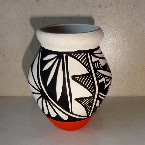 Vintage Native American Pottery Etcitty Navajo Vase Ceramic Small Vase
