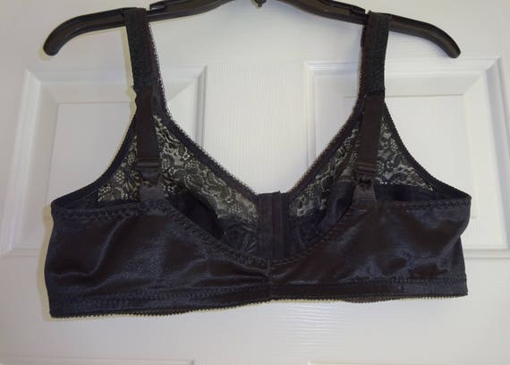 Vintage Bra Black Front Closure Nylon Lace Size 40B Lovable Brassiere -   Canada