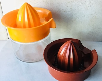 Gemco Juicer Orange Plastic & Brown Lid Vintage Glass Citrus Juicer