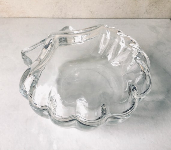 Vintage Glass Jewelry Box Shell Shaped Clear Trin… - image 1