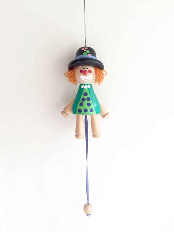 string pull toy