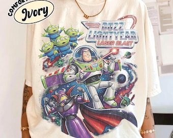Maglietta Comfort Colors® Buzz Lightyear Laser Blast, maglietta Toy Story Buzz Lightyear, maglietta Disney Pixar Vacation, grafica retrò Zurg Space Ranger