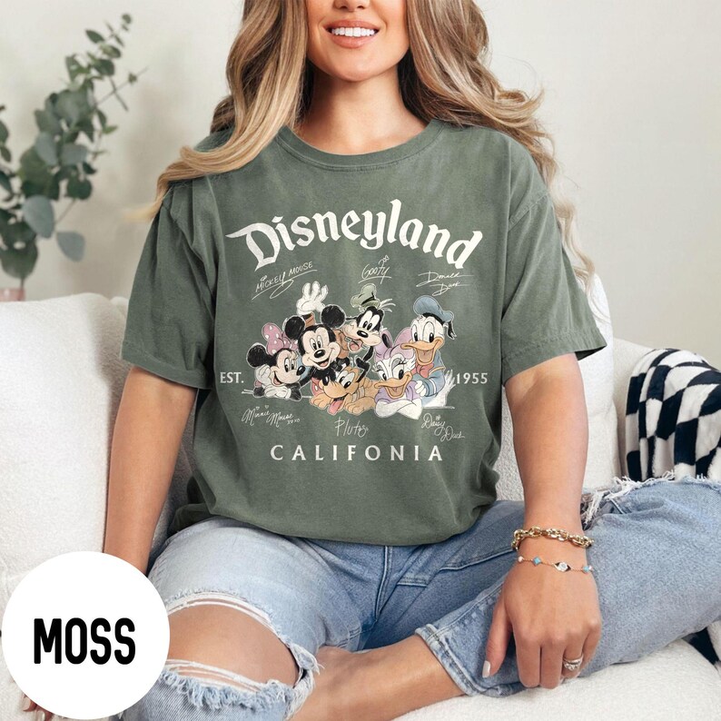 Retro Disneyland Kalifornien Est 1955 Komfortfärgad skjorta, Musse Pigg och vänner Signature-skjorta, Disney semestertröja, Walt Disney World bild 2