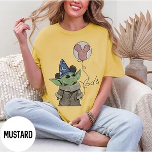 Komfort Farben Grogu Zauberhut Shirt, Vintage Baby Yoda Micky Ballon T-Shirt, Star Wars Fantasia Disney Trip Shirt Bild 11