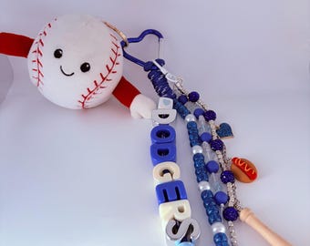 Dodgers Baseball-Taschenanhänger-Schlüsselanhänger, große Buchstaben, Spieltagsaccessoire mit Baseball-Plüschtier