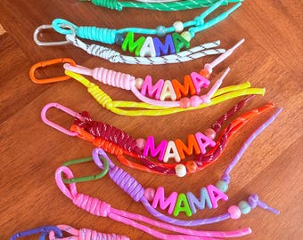 Großer Buchstaben Perlen Taschenanhänger/Schlüsselanhänger
