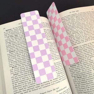Juego de marcapáginas a cuadros pastel / Par de marcapáginas rosa y morado / Marcapáginas minimalistas y estéticos / Bonitos accesorios de lectura