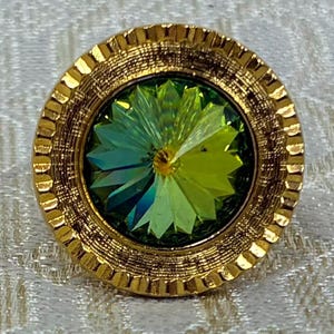 VINTAGE Gold-Tone Green Aurora Borealis Rivoli Crystal Statement Ring | Adjustable | From the HARNYYco VINTAGE Collection