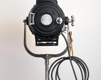 Bardwell and McAlister 1940's Hollywood Movie Keg Light