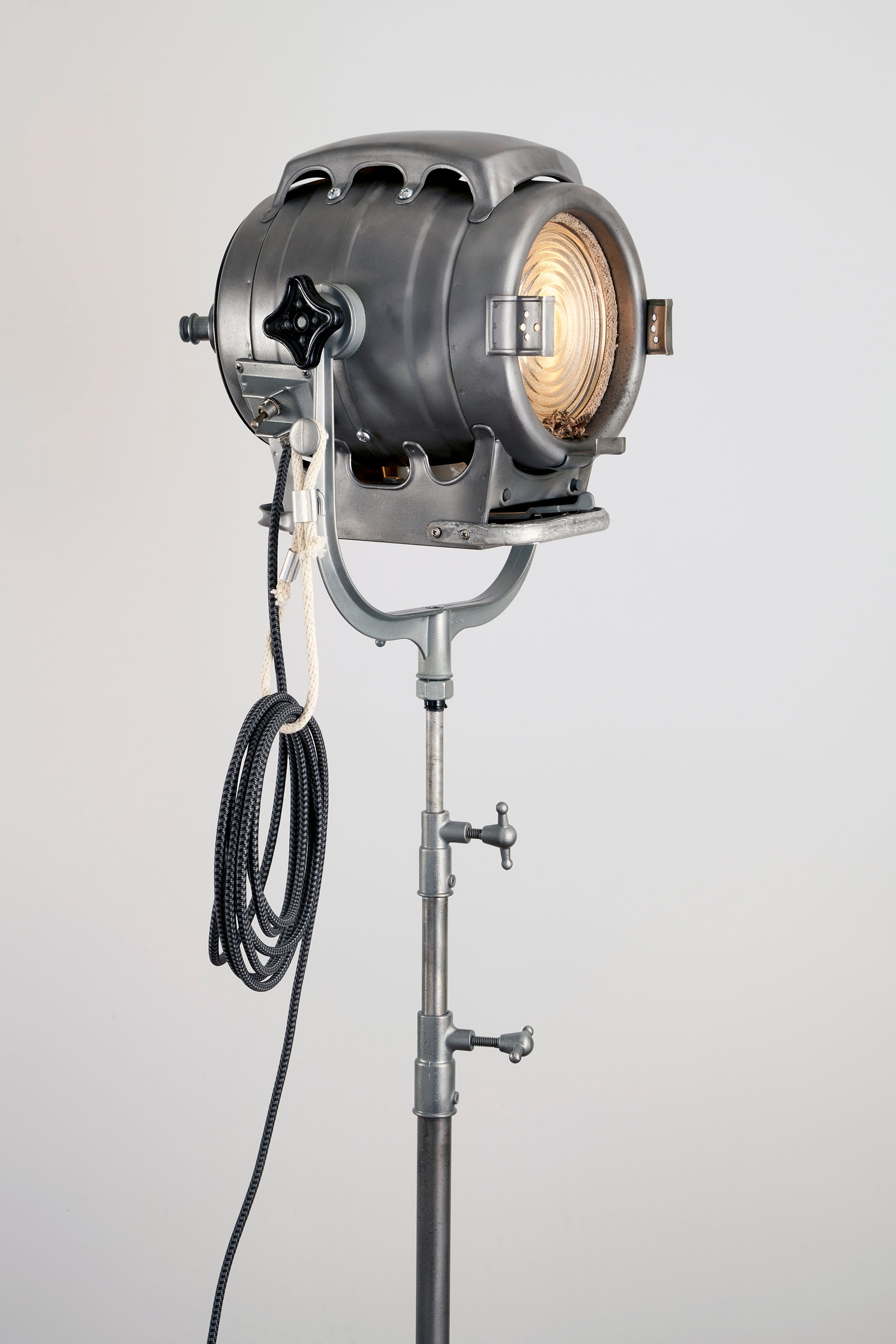 Bardwell and McAlister 1950's Hollywood Movie Keg Light