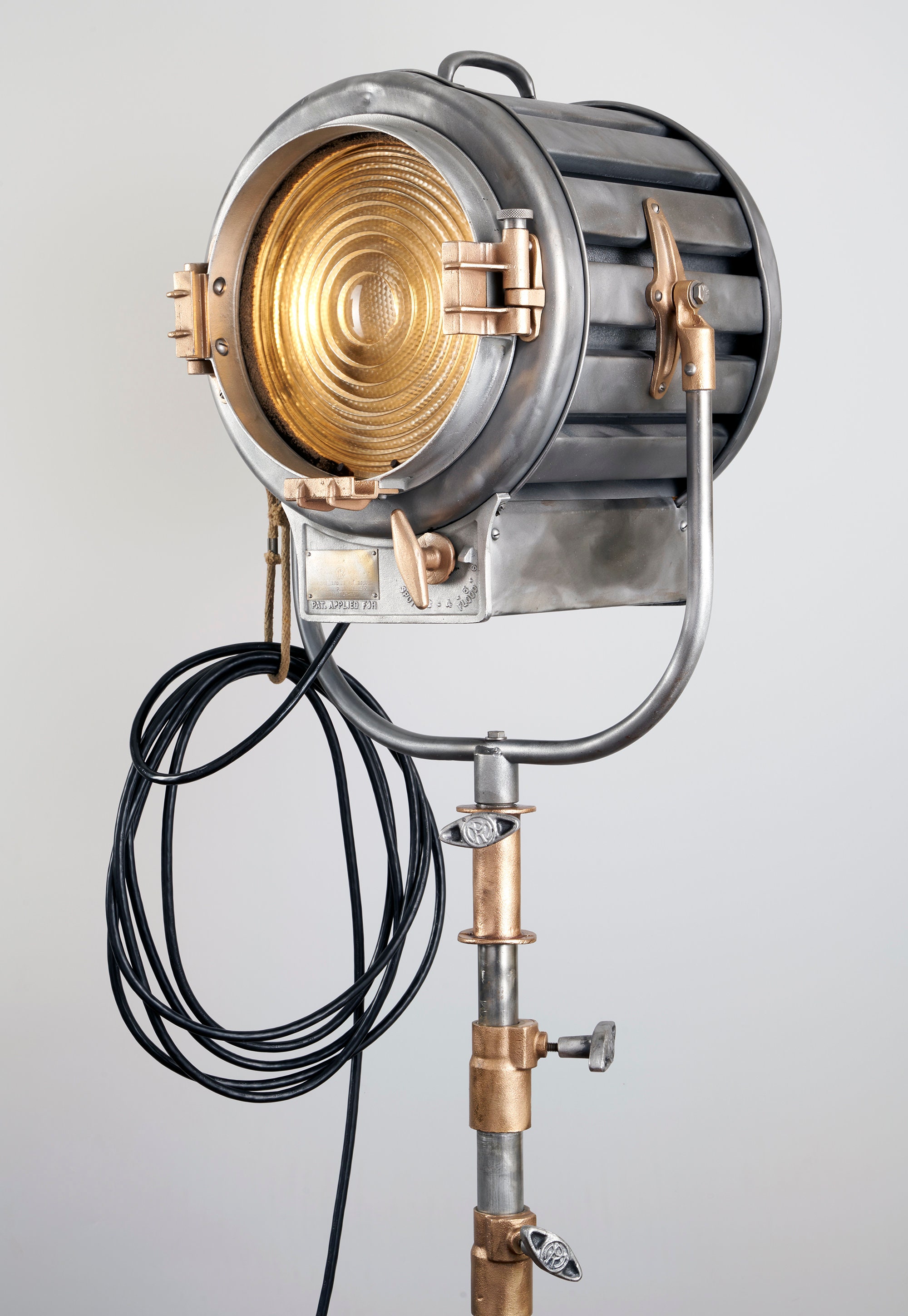 1930's 410 2K Mole Richardson Vintage Hollywood Movie Light