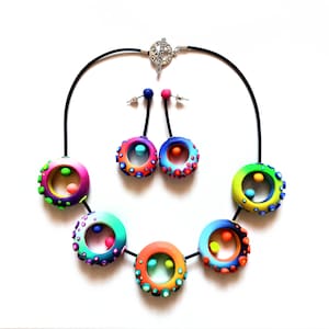 Collar y pendientes de Arcilla Polimerica, joyería contemporánea, artesanía, joyería a la carta, Cinco Nidos