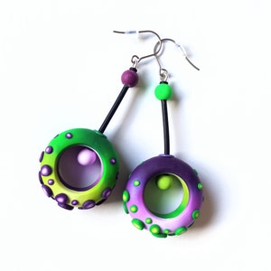 Boucles d'oreilles, pâte polymère, Fimo, bijou polymère, boucles d'oreilles colorées, bijoux contemporains, boho, boucles d'oreilles longues Purple/Green