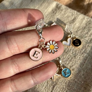 Customizable Kindle Dust Plug Charm, Personalized Initial USB-C E-Reader Accessory, Bookish Gift for Readers