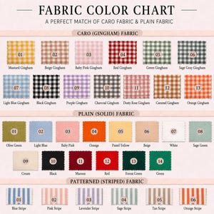 Puede incluir: Una carta de colores de tela que muestra tres categor&iacute;as: telas Caro vichy, lisas y a rayas. Cada muestra est&aacute; numerada y etiquetada con su nombre de color espec&iacute;fico, incluyendo mostaza, beige, rosa, rojo, verde, azul y naranja.