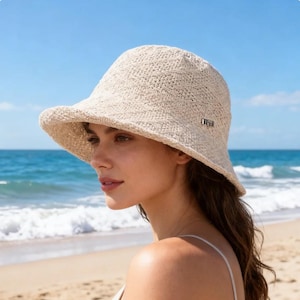 女性用のロールブリムファッションバケットハット、UVカット、軽量、折りたたみ可能、サイズ調節可能、サプライズギフト。
