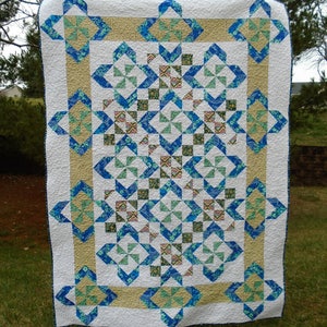 Blue in Bloom PDF Quilt Pattern image 1