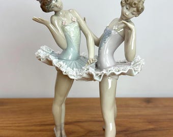 Lladro 5497, Dress Rehearsal, Porcelain Sculpture, Two Ballerinas 7.5"