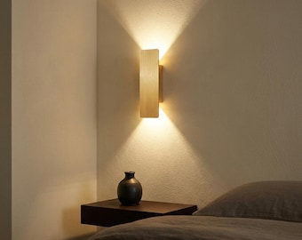 Lámpara de pared LED moderna de aluminio, aplique de luz con iluminación superior e inferior, luminaria minimalista para interiores, ideal para dormitorio y sala de estar. Regalo perfecto para el Día de la Madre o Pascua.