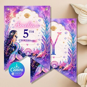 Puede incluir: Un conjunto de pancartas con tem&aacute;tica de sirenas, con el texto "Amelia's 5th Birthday!" en estilo acuarela. El dise&ntilde;o incluye una ilustraci&oacute;n de sirena, conchas marinas y estrellas de mar en tonos morados, rosas y dorados.